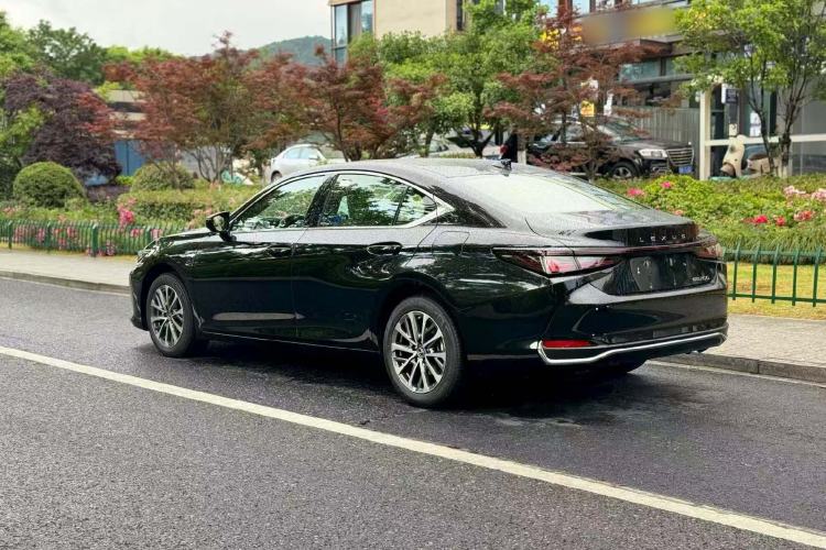 Used Lexus ES 2025 200 Premium Edition Exterior 3