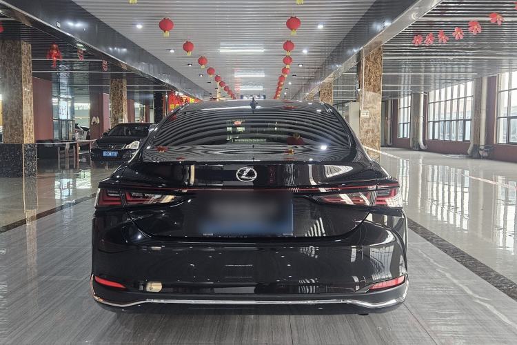 Used Lexus ES 2025 200 Premium Edition Exterior 4