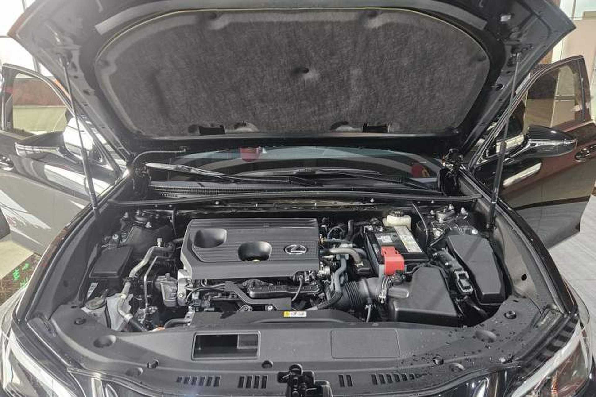 Used Lexus ES 2025 200 Premium Edition Exterior 7