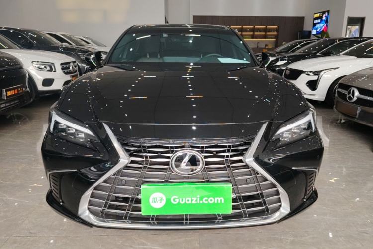 Used Lexus ES 2025 200 Premium Edition Front