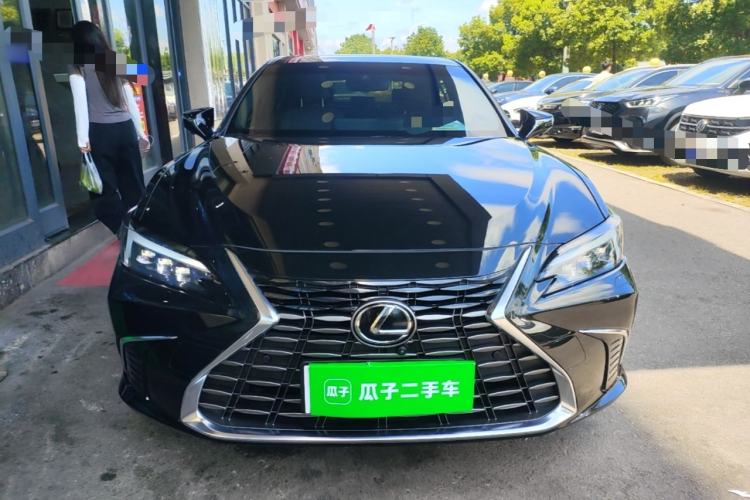 Used Lexus ES 2025 200 Premium Edition Front