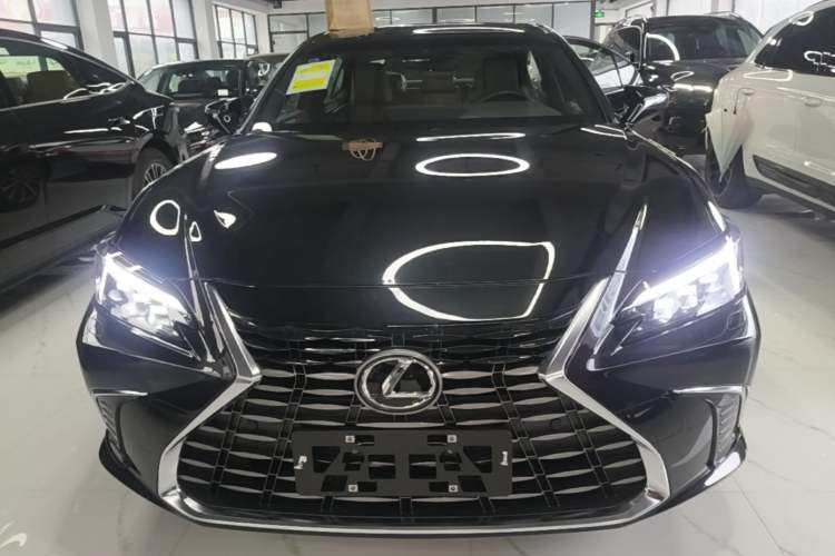 Used Lexus ES 2025 200 Premium Edition Front