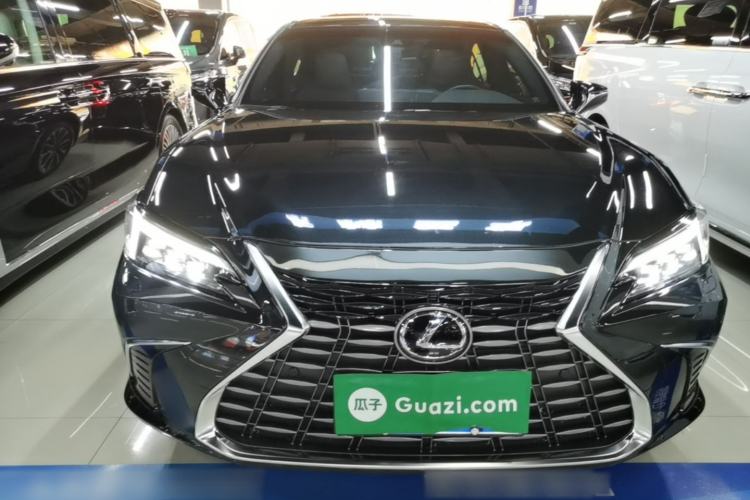 Used Lexus ES 2025 200 Premium Edition Front
