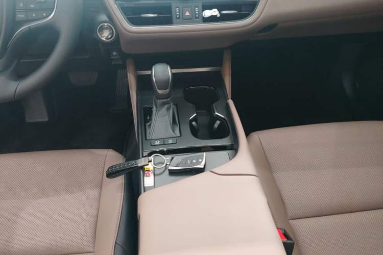 Used Lexus ES 2025 200 Premium Edition Gear Lever