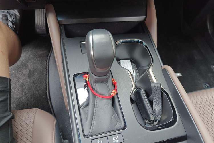 Used Lexus ES 2025 200 Premium Edition Gear Lever