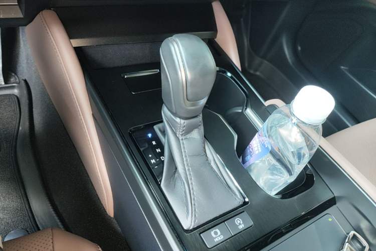 Used Lexus ES 2025 200 Premium Edition Gear Lever