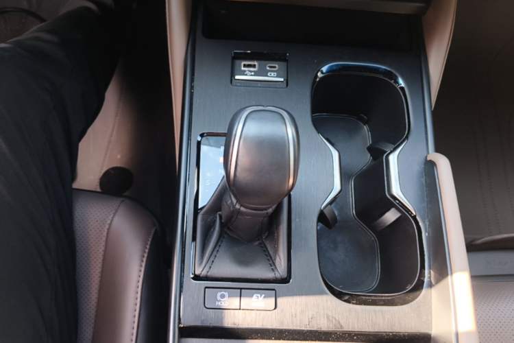 Used Lexus ES 2025 300h Deluxe Edition Gear Lever