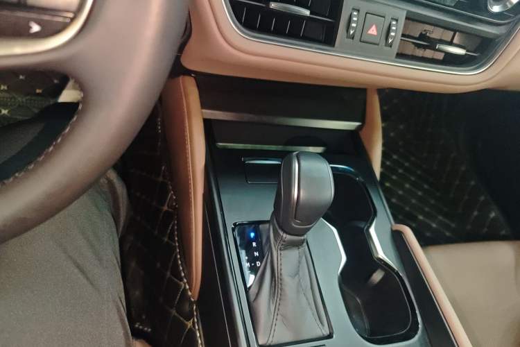 Used Lexus ES 2025 200 Premium Edition Gear Lever