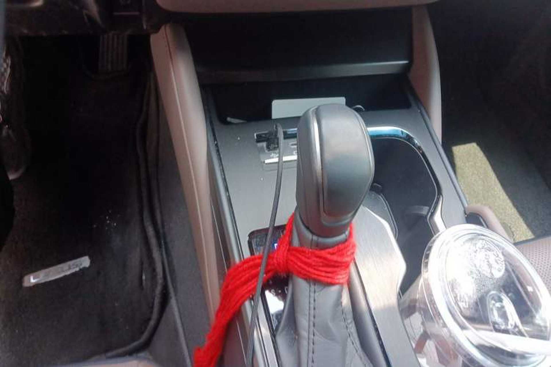 Used Lexus ES 2025 300h Deluxe Edition Gear Lever