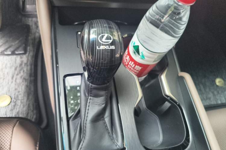 Used Lexus ES 2025 200 Premium Edition Gear Lever