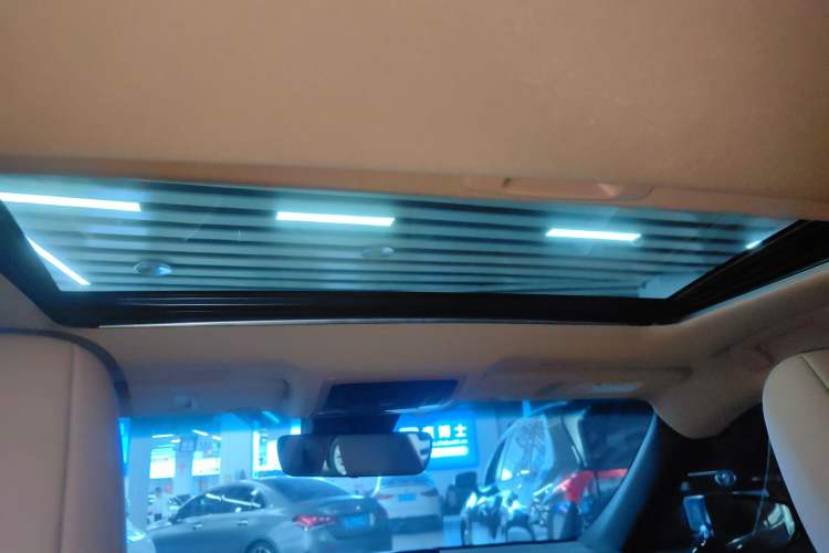 Used Lexus ES 2025 200 Premium Edition Headliner