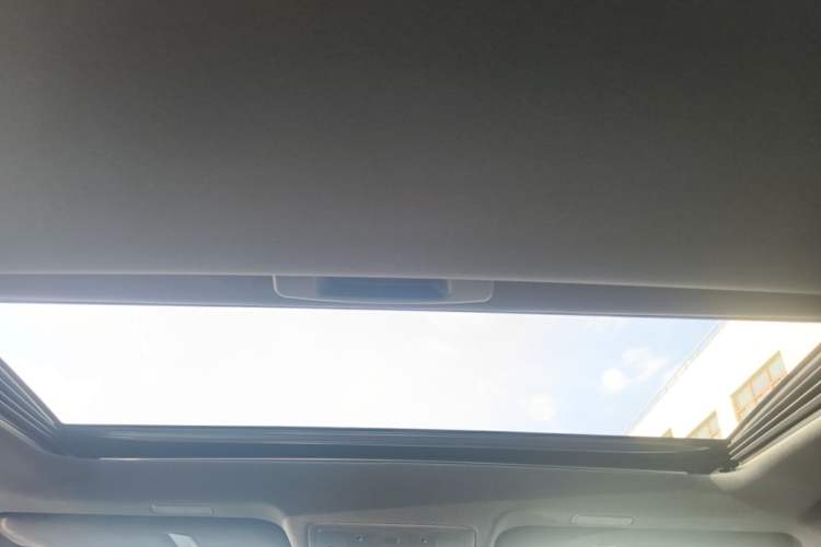 Used Lexus ES 2025 300h Deluxe Edition Headliner