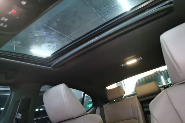 Used Lexus ES 2025 200 Premium Edition Headliner