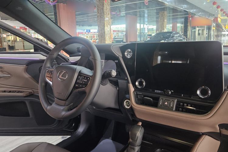 Used Lexus ES 2025 200 Premium Edition Interior 5