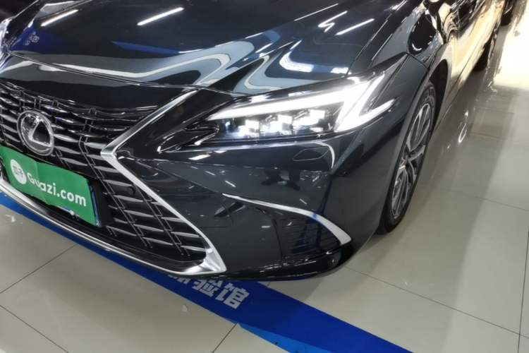 Used Lexus ES 2025 200 Premium Edition Left Front Headlight