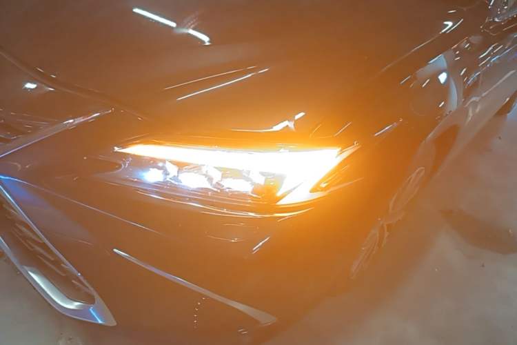 Used Lexus ES 2025 200 Premium Edition Left Front Headlight