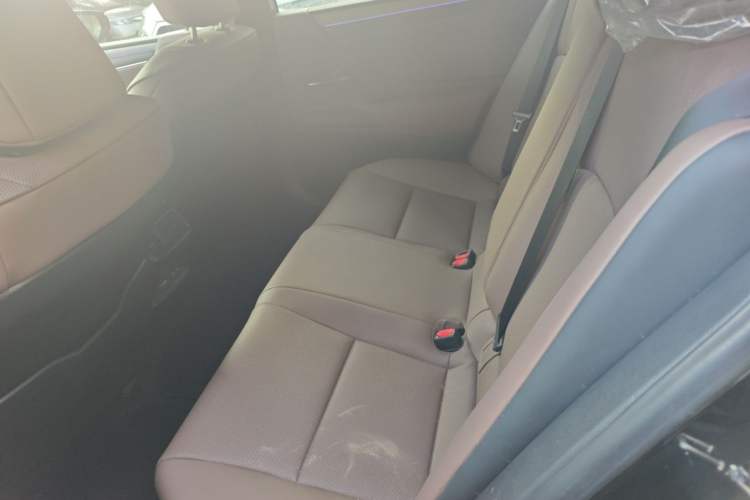 Used Lexus ES 2025 200 Premium Edition Left Rear Seat