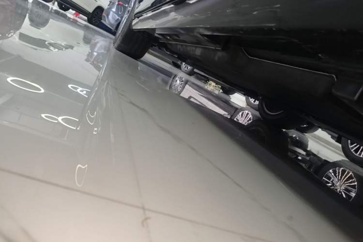 Used Lexus ES 2025 200 Premium Edition Left Side Sill