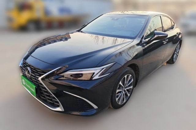 Used Lexus ES 2025 300h Deluxe Edition