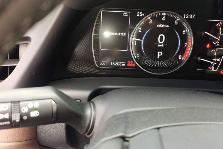 Used Lexus ES 2025 200 Premium Edition Odometer Close Up