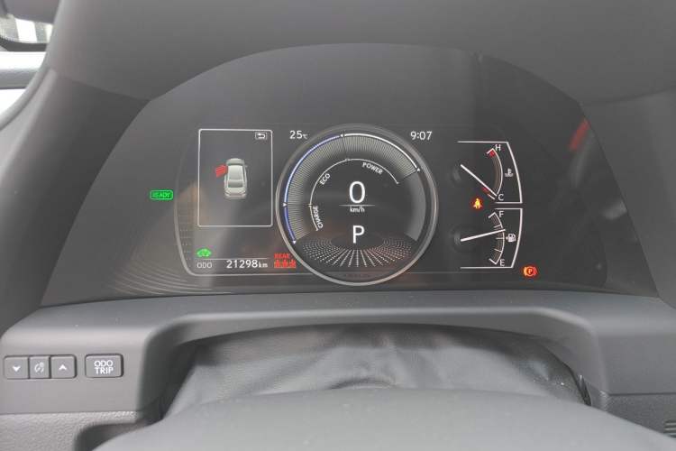 Used Lexus ES 2025 200 Premium Edition Odometer Close Up