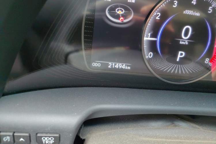 Used Lexus ES 2025 200 Premium Edition Odometer Close Up