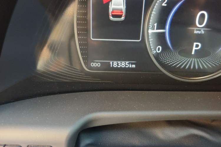 Used Lexus ES 2025 200 Premium Edition Odometer Close Up