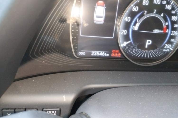 Used Lexus ES 2025 200 Premium Edition Odometer Close Up
