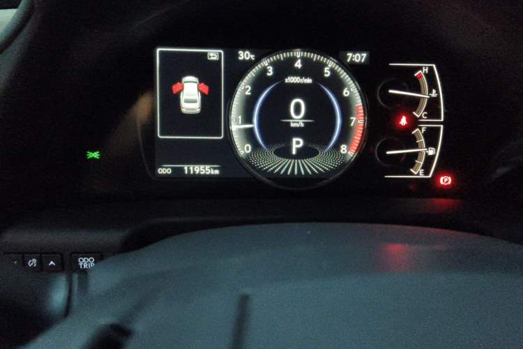 Used Lexus ES 2025 200 Premium Edition Odometer Close Up