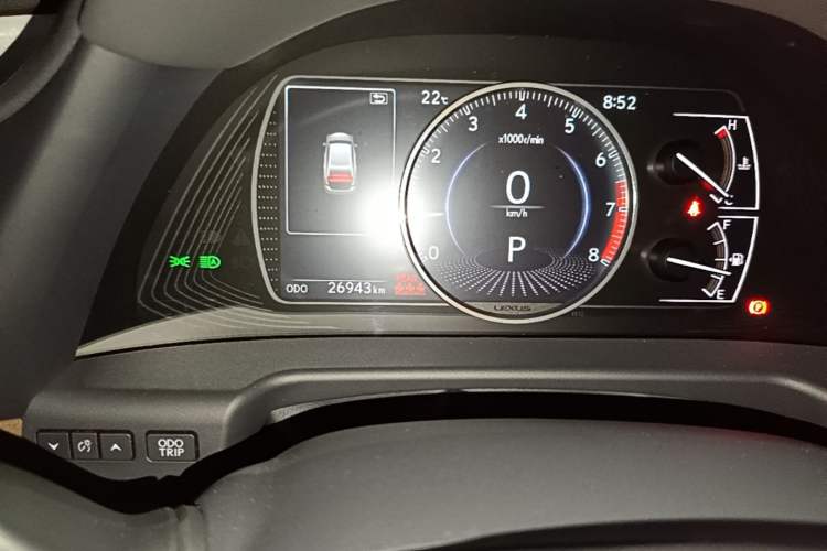 Used Lexus ES 2025 200 Premium Edition Odometer Close Up