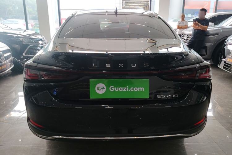 Used Lexus ES 2025 200 Premium Edition Rear
