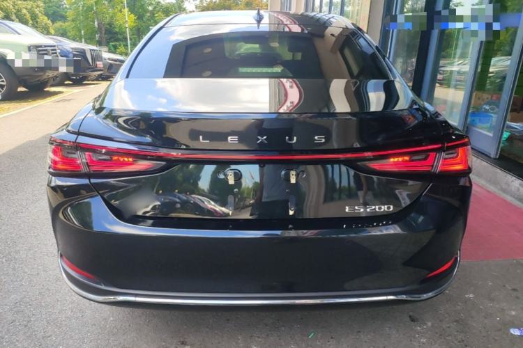 Used Lexus ES 2025 200 Premium Edition Rear
