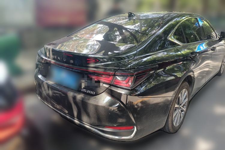 Used Lexus ES 2025 200 Premium Edition Rear
