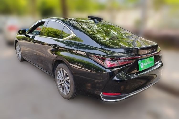 Used Lexus ES 2025 200 Premium Edition Rear Left 45 Deg