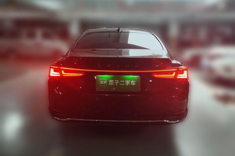 Used Lexus ES 2025 200 Premium Edition Rear