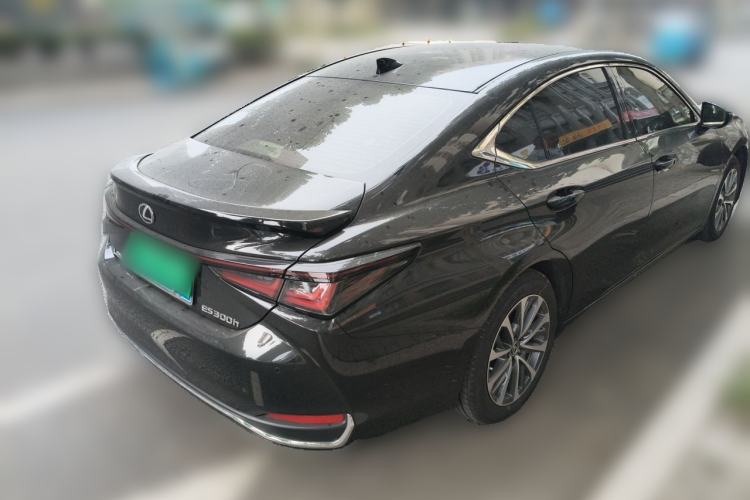 Used Lexus ES 2025 200 Premium Edition Rear Right 45 Deg