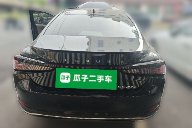 Used Lexus ES 2025 200 Premium Edition Rear