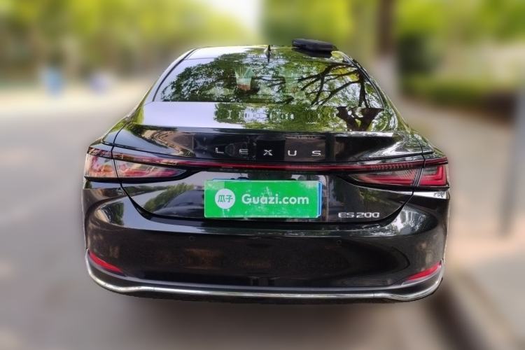 Used Lexus ES 2025 200 Premium Edition Rear