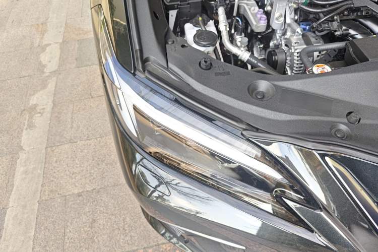 Used Lexus ES 2025 Model, 200 Special Edition Right Front Headlight