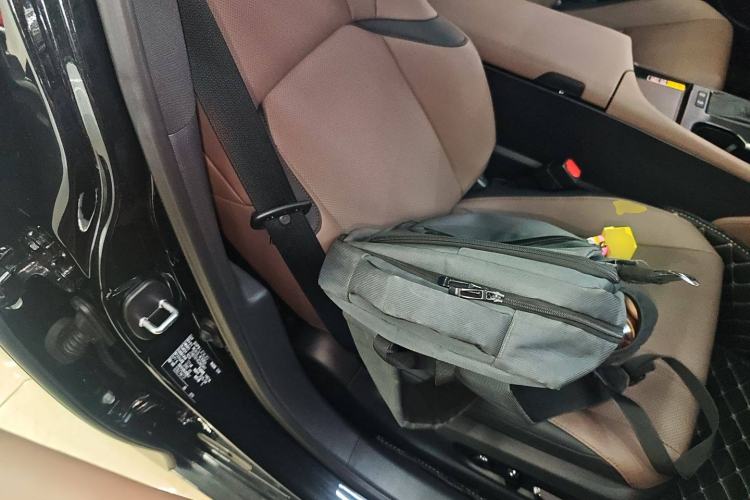Used Lexus ES 2025 200 Premium Edition Right Front Seat