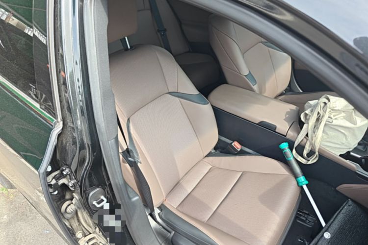 Used Lexus ES 2025 200 Premium Edition Right Front Seat