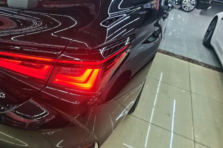Used Lexus ES 2025 200 Premium Edition Right Rear Taillight