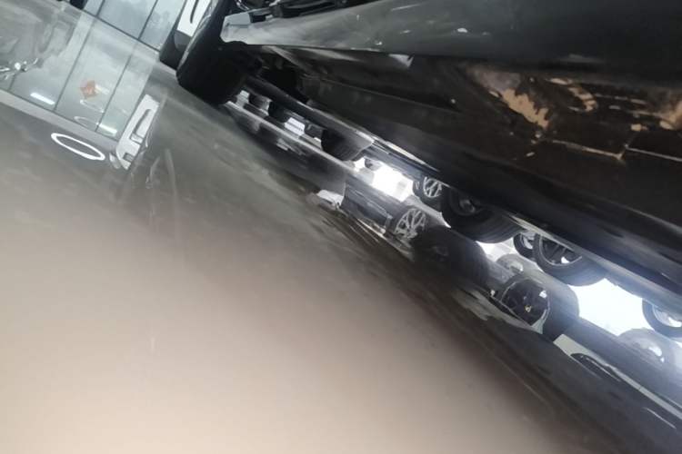 Used Lexus ES 2025 200 Premium Edition Right Side Sill