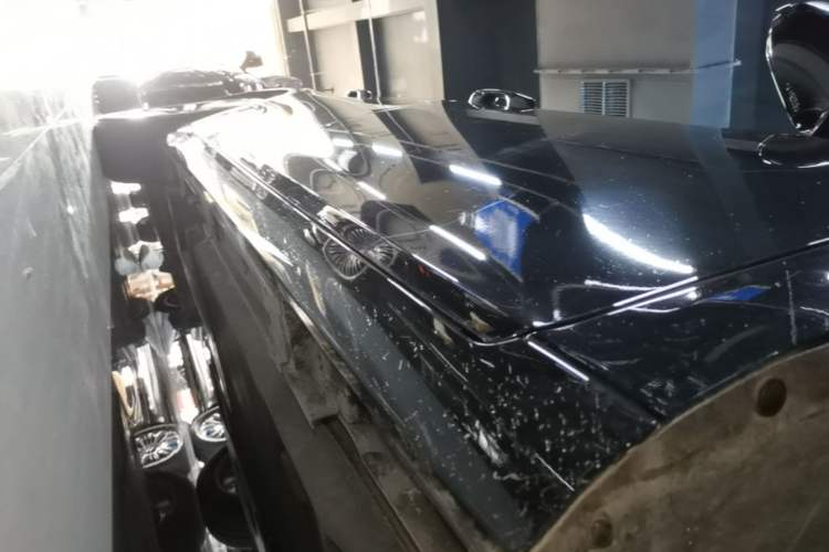 Used Lexus ES 2025 200 Premium Edition Right Side Sill