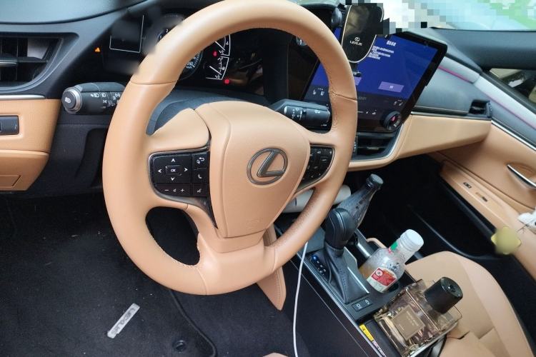 Used Lexus ES 2025 200 Premium Edition Steering Wheel