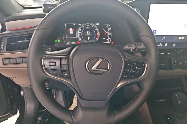 Used Lexus ES 2025 200 Premium Edition Steering Wheel