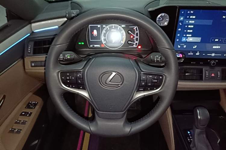 Used Lexus ES 2025 200 Premium Edition Steering Wheel