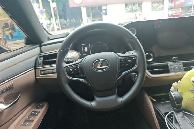 Used Lexus ES 2025 200 Premium Edition Steering Wheel