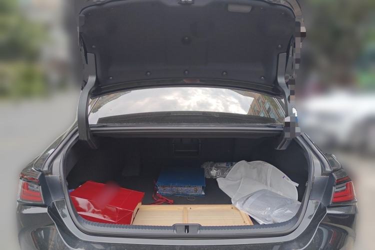Used Lexus ES 2025 200 Premium Edition Trunk