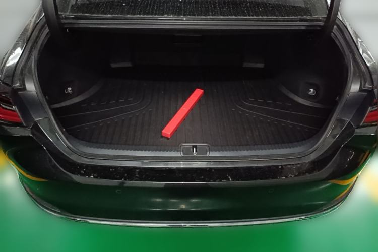 Used Lexus ES 2025 200 Premium Edition Trunk